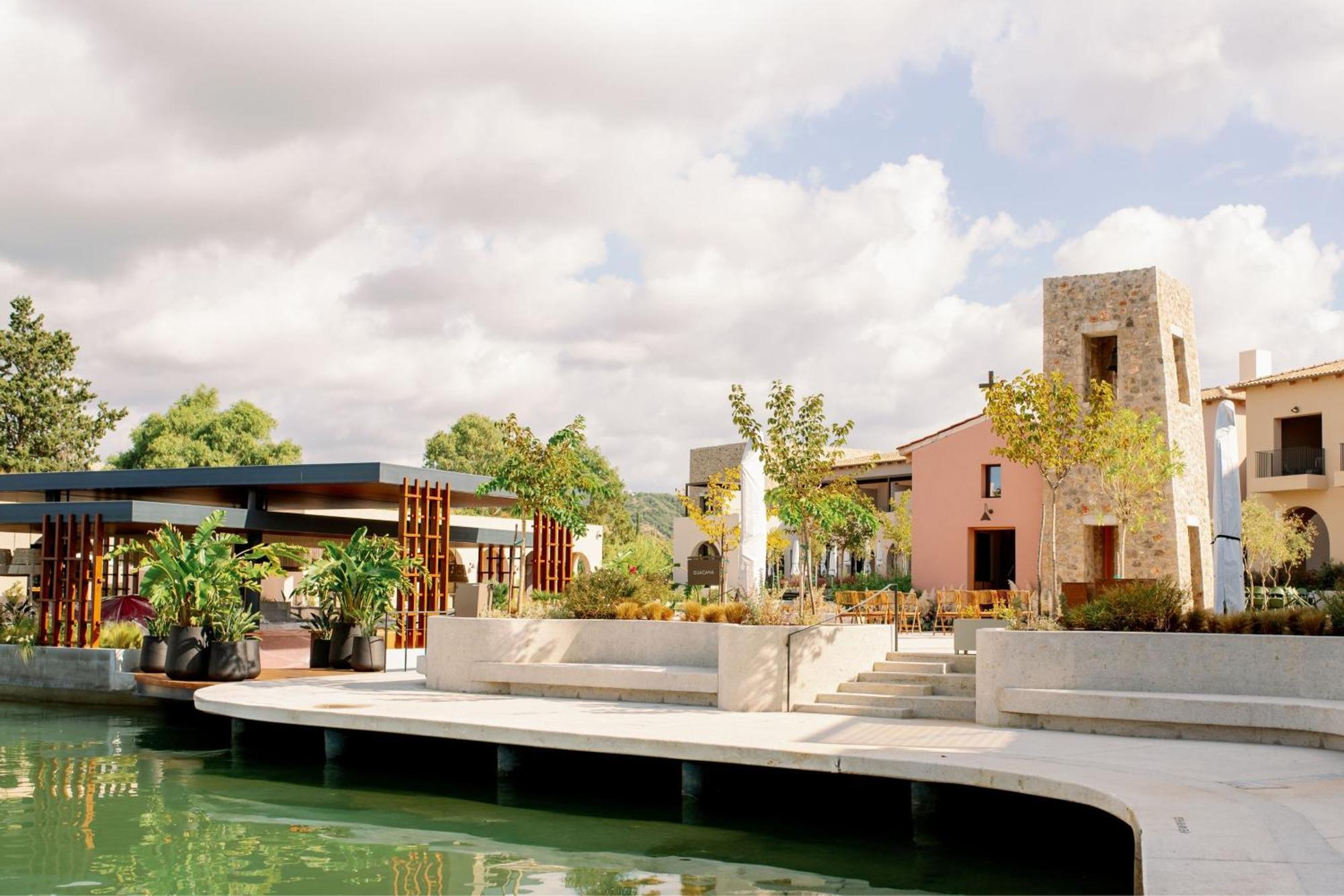 W Costa Navarino (Adults Only) ไปโลส ภายนอก รูปภาพ
