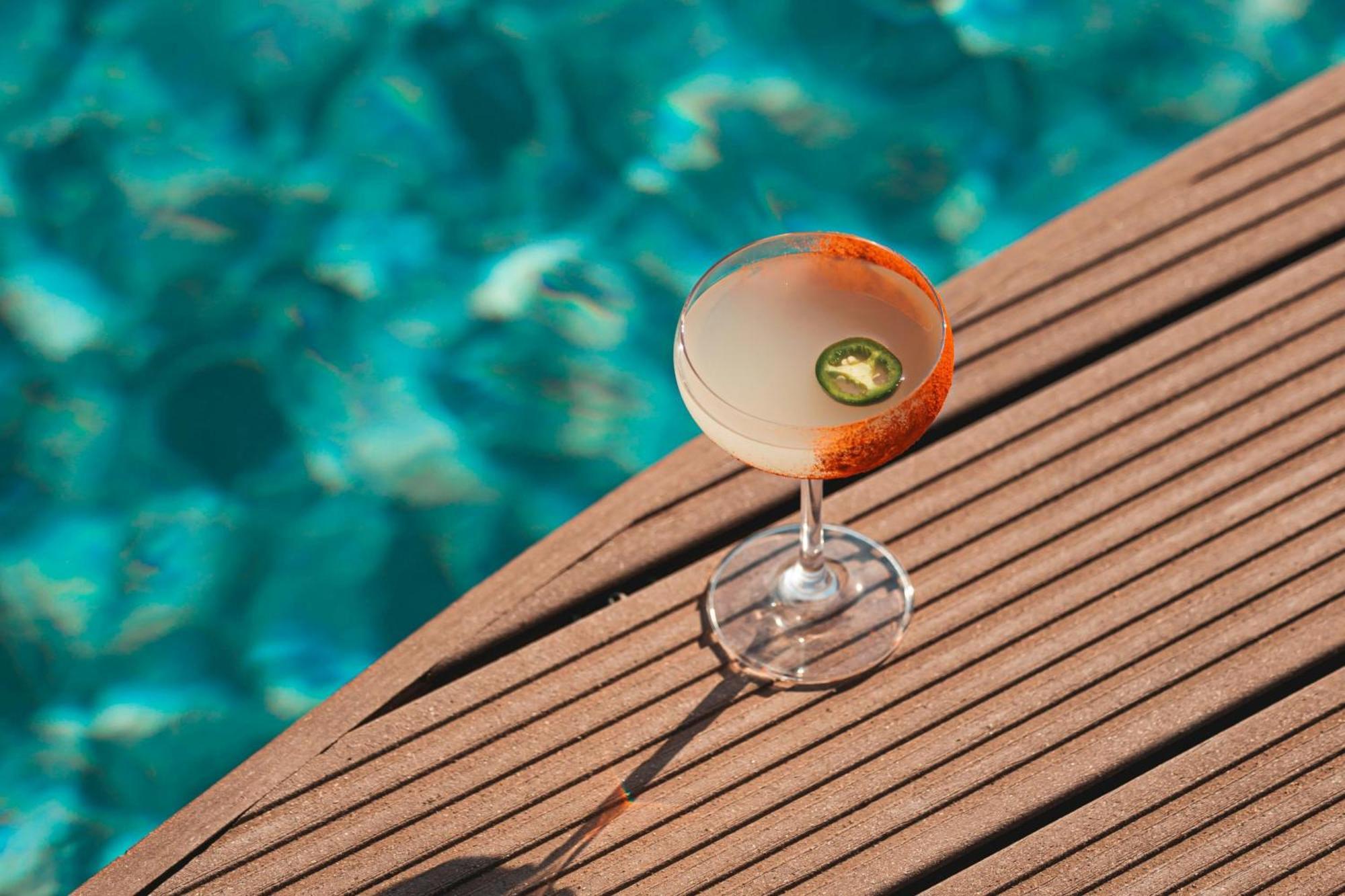 W Costa Navarino (Adults Only) ไปโลส ภายนอก รูปภาพ